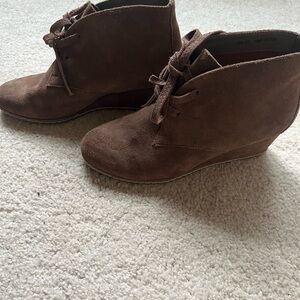 Dolce Vita suede shoes, 8.5